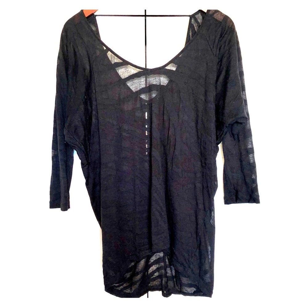 Express- Thin black 3/4 sleeve shirt